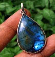 Natural Glowing Labradorite