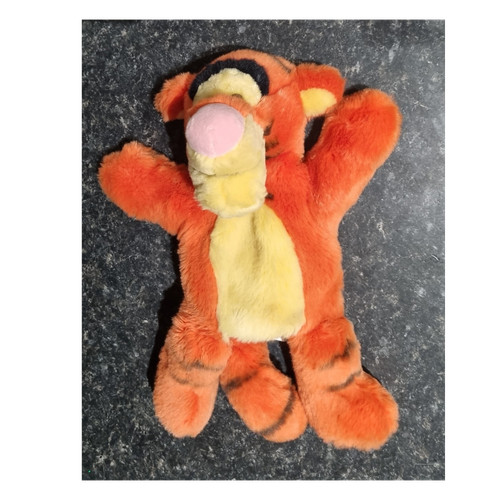 Disney store tigger soft - store, hand