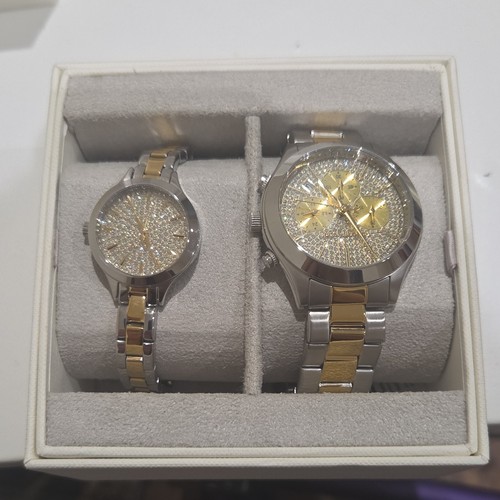 New the box michael kors - in,