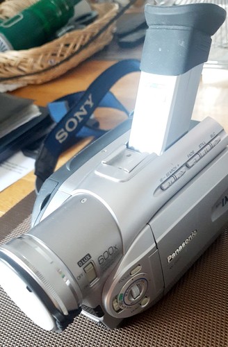 Panasonic ds27 camcorder - camcorder,