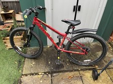 Boys Red Aluminium Carrera Blast 20in Wheel Front Suspension Mountain Bike