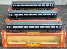 Rake Of 3 Hornby Royal Train Coaches (R451 'Queens' X2, R455 'Dukes' (1))