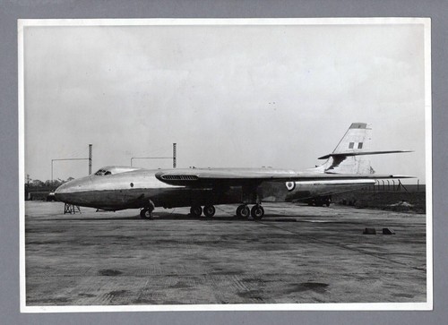 Vickers valiant bomber - vickers,