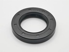 LT77 Gearbox Oil Seal UKC3949