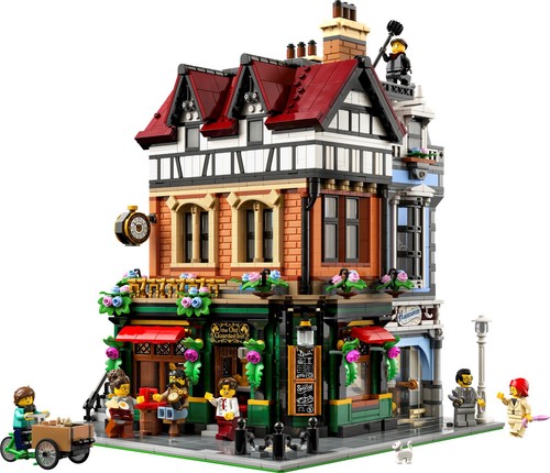 Lego tudor corner - lego,