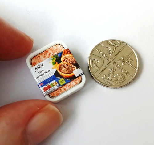 Dolls house miniature - dolls, *