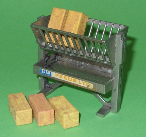 Britains farm accessories - britains,