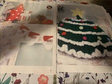 SANTA BUNTING, TEA COSY. Knitting Patterns. MAGAZINE EXTRACTS