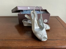 Pavers White And Silver