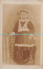 R286246 little girl with curly - with,