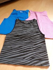 LADIES PRIMARK 3 X BUNDLES MIXED COLOURS  SEAMLESS VEST TOP SIZE 6/8