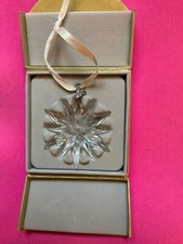 SWAROVSKI ANNUAL CHRISTMAS TREE STAR DECORATION 2011