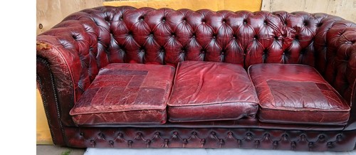 Red leather chesterfield - , 3