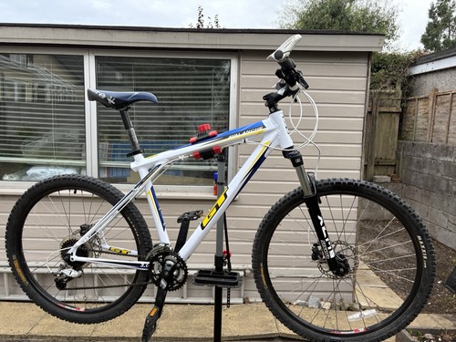 Avalanche mountain bike - 3.0,