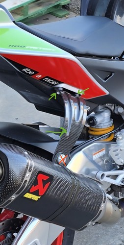 Akropovic carbon fibre - carbon,