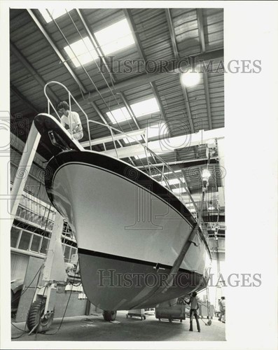 1983 press photo long - 1983,