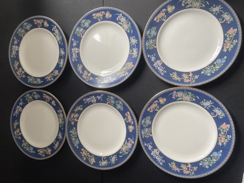 Wedgwood blue siam plates - x,