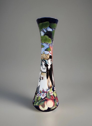Moorcroft huge pemberley vase - huge,