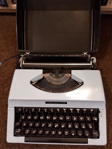 Manual vintage underwood - underwood, 256