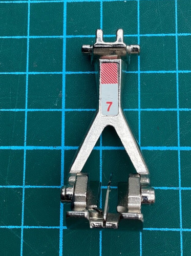 Bernina presser foot 7 - foot, no.7