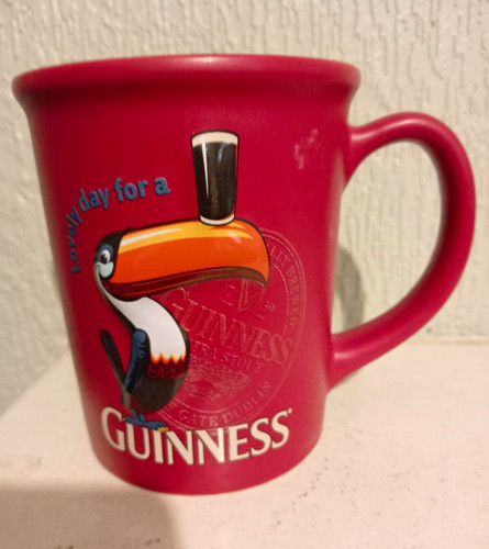 Guinness red ceramic - red,