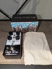Earthquaker Devices Night Wire Harmonic Tremolo effects pedal