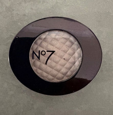 No7 Stay Perfect Eyeshadow -