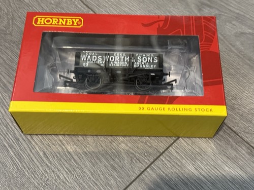 Hornby r60024 plank wagon - hornby, 5