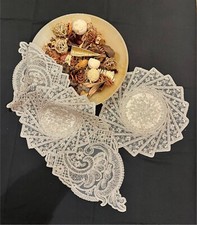 111 Doilies 5pc Set