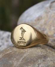 Vintage 18ct Yellow Gold Oval Signet Ring UK P 7.75