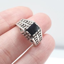 Vintage Solid Silver Onyx Signet Ring Arrow Shoulders Unisex Black Gemstone Mens