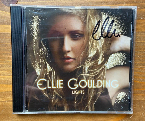 Ellie goulding hand signed - hand,