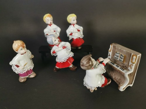 Capodimonte sculpture group - capodimonte,