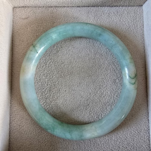 Beautiful green jadeite jade - beautiful,
