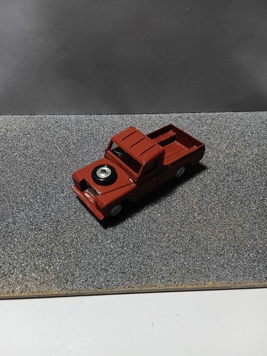 Corgi toys land rover - 109"wb,