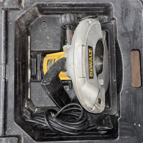 Dewalt circular saw - dewalt,
