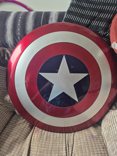 Marvel legends captain - marvel,