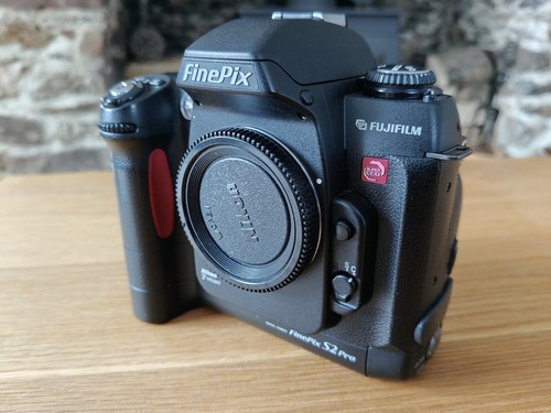 Fujifilm finepix pro 2mp - pro, 6.2mp