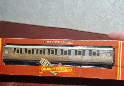 Hornby r477 lner composite - hornby,