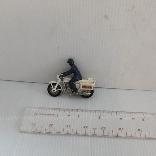 Lesney police honda 750 - lesney,