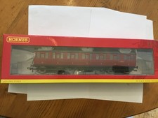 HORNBY R4519 BR GRESLEY SUBURBAN 1ST CLASS COACH E 81025 E Boxed & excellent