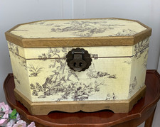 VINTAGE DECORATIVE CREAM &