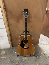 YAMAHA Acoustic Guitar