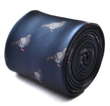 Dark navy blue necktie pigeon