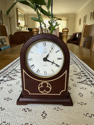 Vintage small metamec mantel - small,