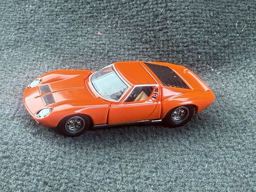 Mattel brick shop - brick, wheels