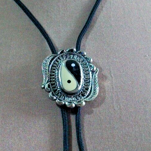 Western bolo bootlace - /,