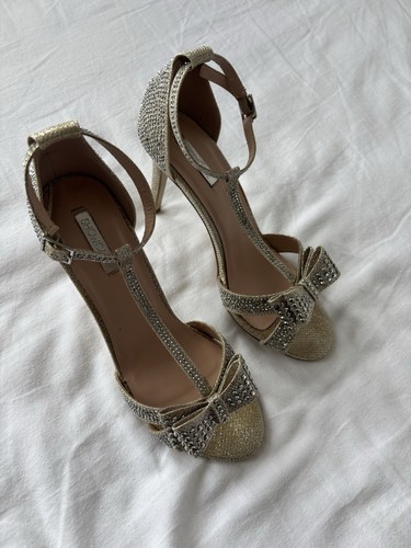 Silver sparkly diamonte look