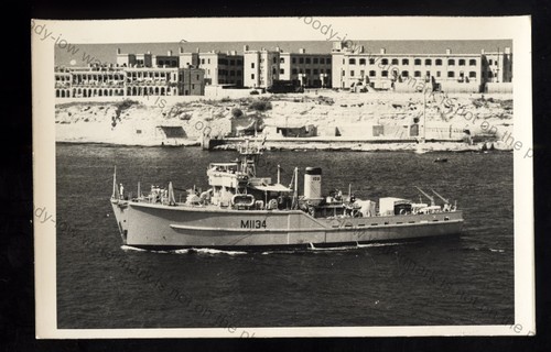 Nv471 royal navy minesweeper - nv471,
