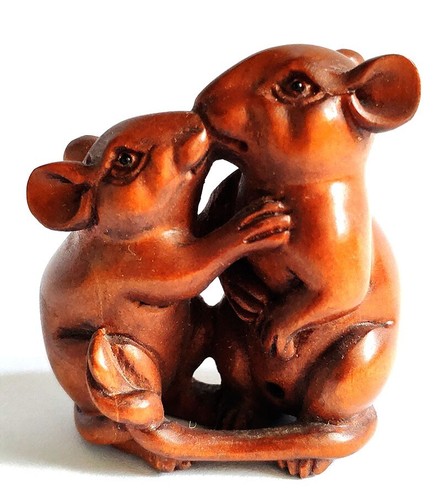 M8214 hand carved - hand,